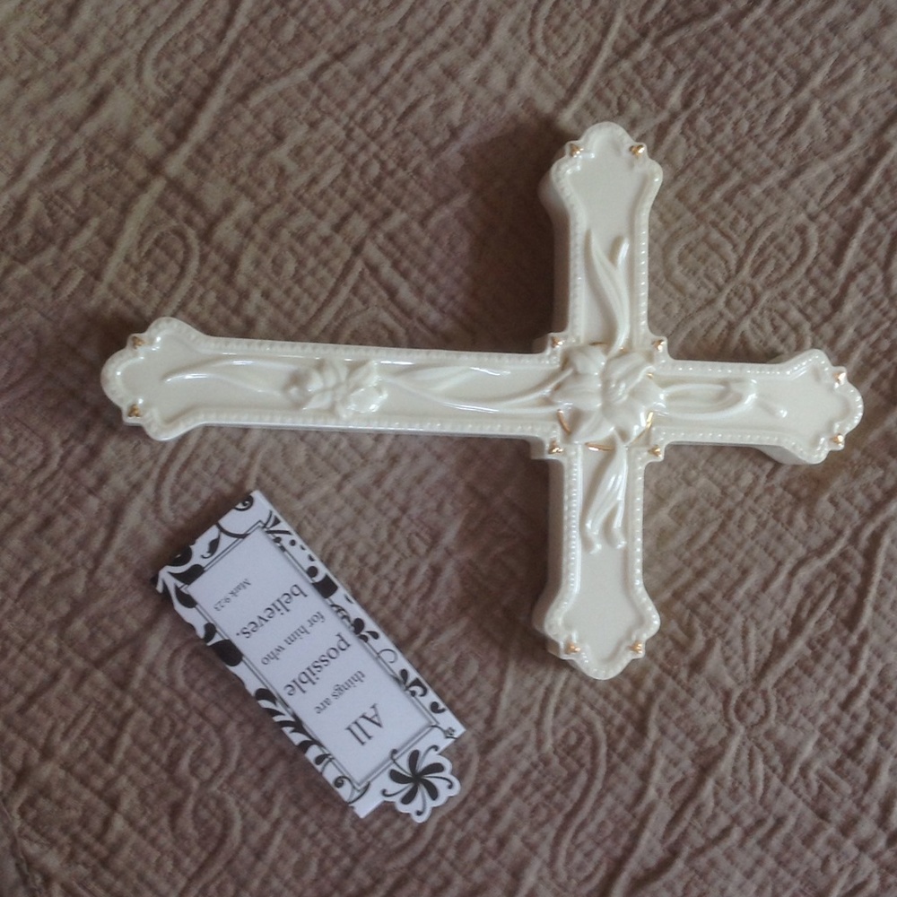 COPY - Lenox Lilly Cross. NWOT
